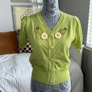Crotchet knit, pearl and lettuce edge embroidered patch lime green cardigan.